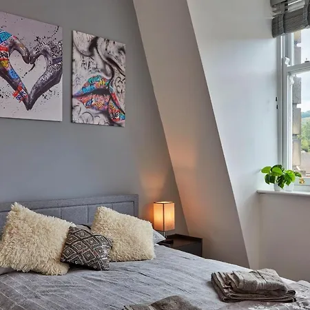 Finest Retreats - Shakys Penthouse Apartment Matlock  Exterior photo