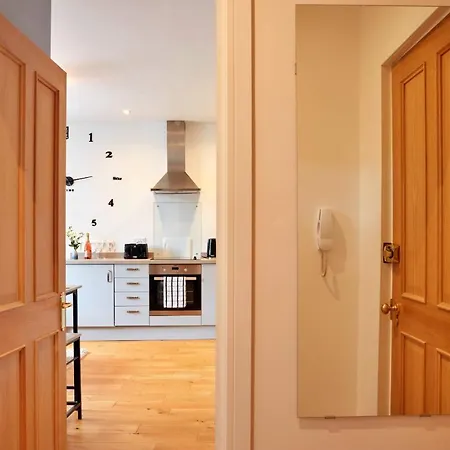 Finest Retreats - Shakys Penthouse Apartment Matlock  Exterior photo