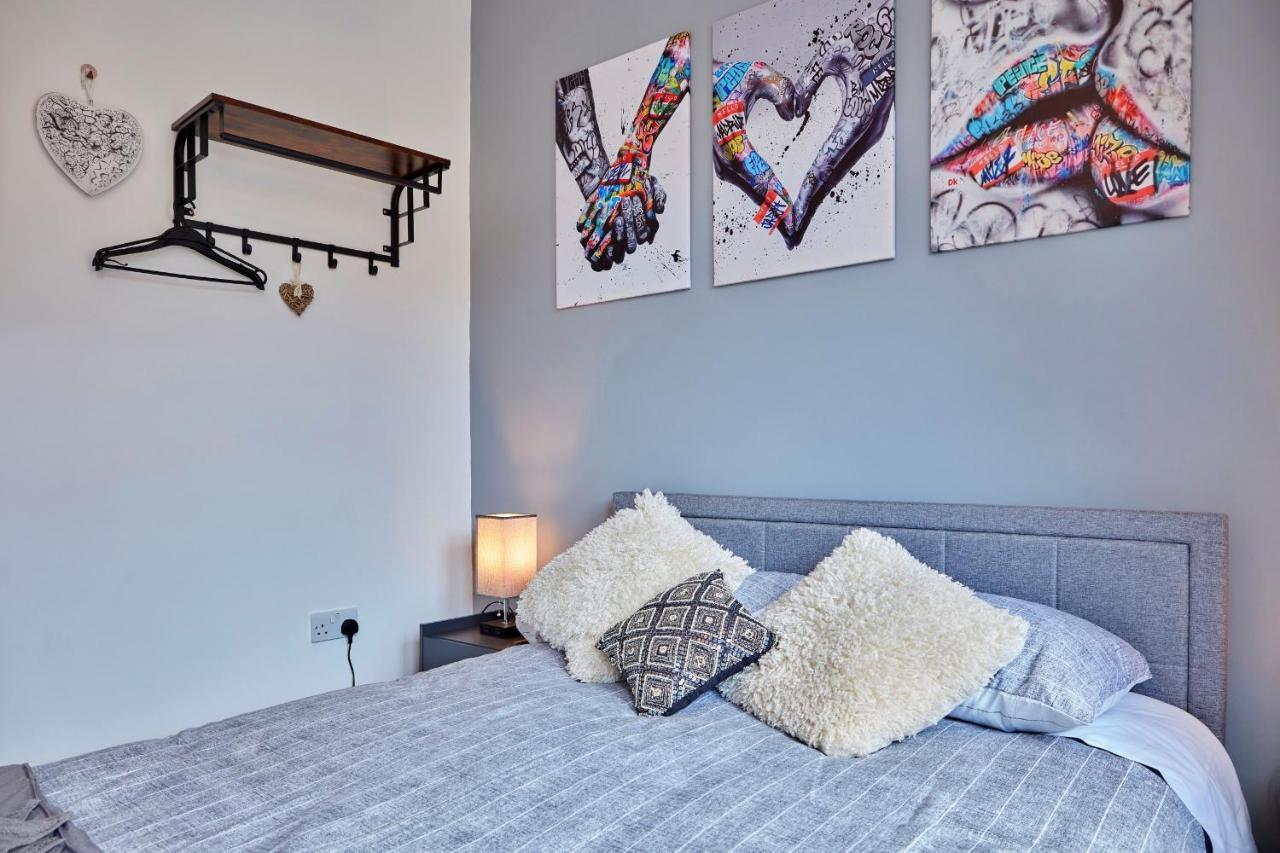 Finest Retreats - Shakys Penthouse * Matlock (Derbyshire)